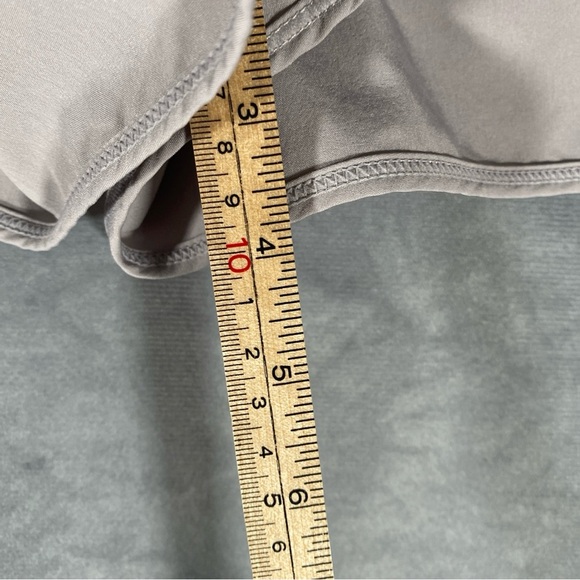 Reebok Women's Running Shorts XL Grey Athletic Lightweight Activewear Gym - Picture 3 of 9